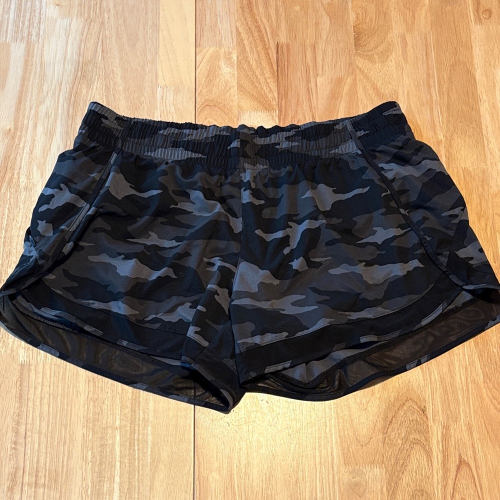 Black Camo with mesh Racer Run shorts 4”